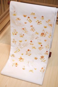 白地鳳凰唐花刺繍袋帯１